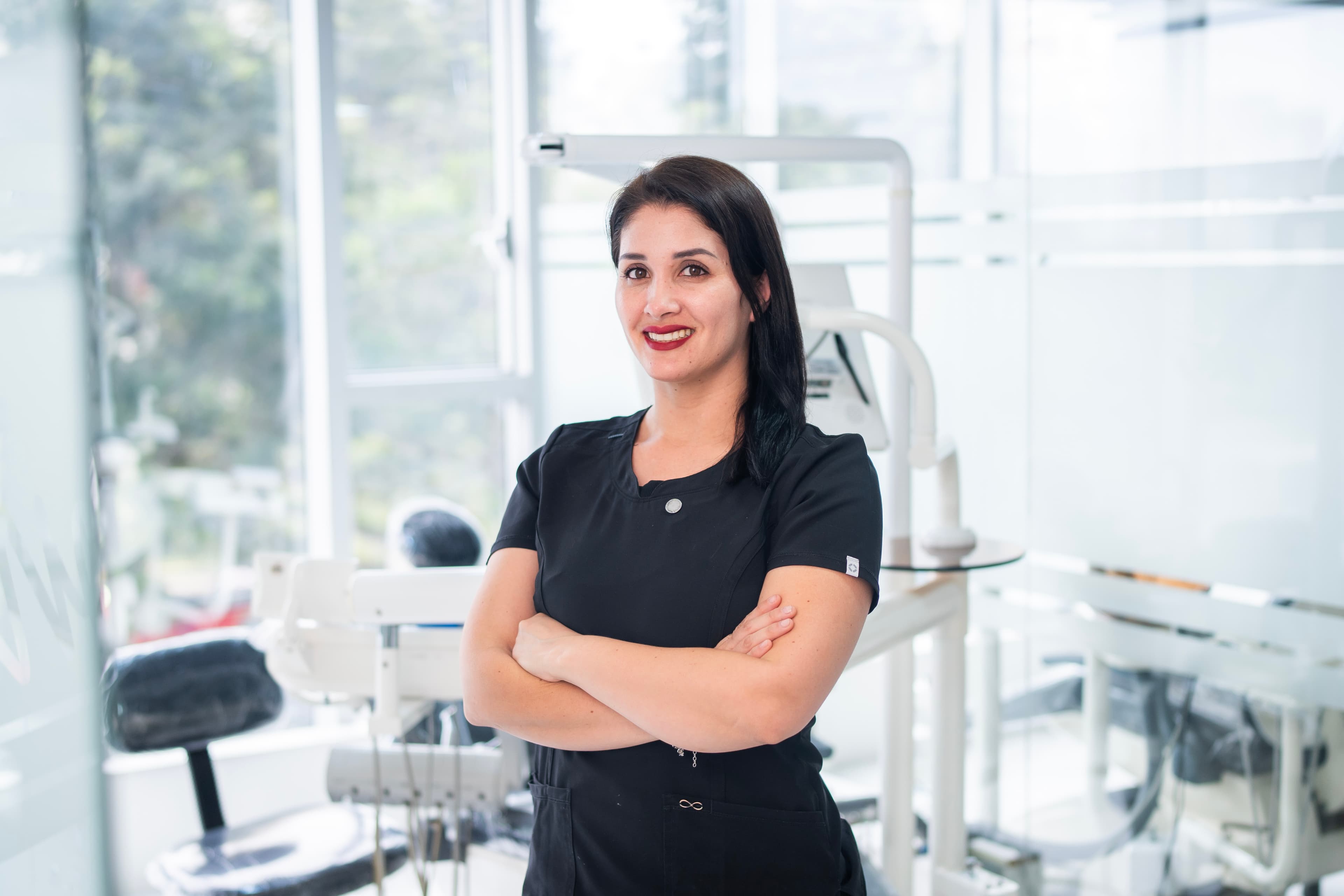 Detalle Instrumental Quirurgico — Clínica Dental Odonto Smart Lima